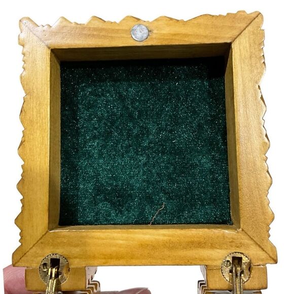 ROYAL TABULA Small Carved Wooden Box Wedding/Engagement Ring Bearer Ring Box - Picture 9 of 13